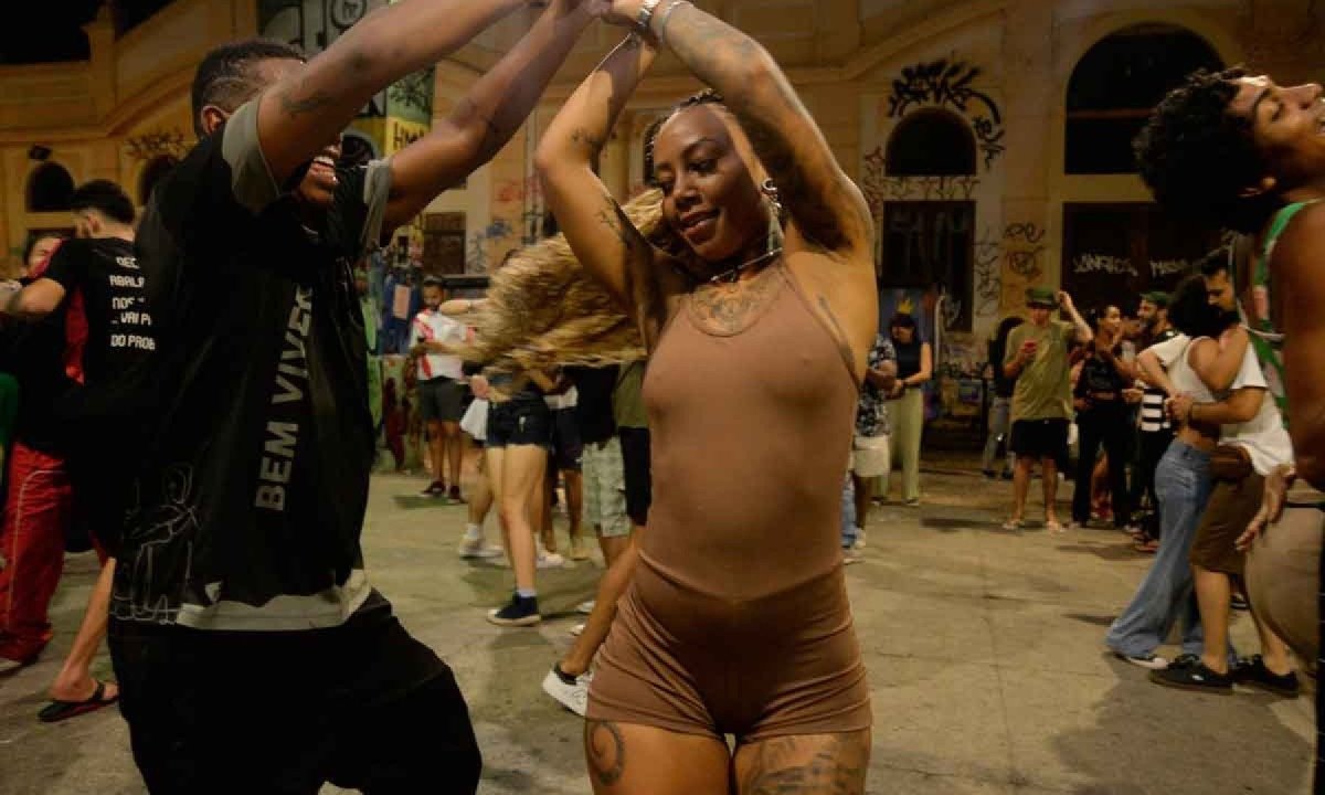 Morgana Ferreira revela que frequenta o evento praticamente toda quarta-feira e acrescenta que aprendeu a dançar forró com a avó -  (crédito: Túlio Santos/EM/D.A Press)