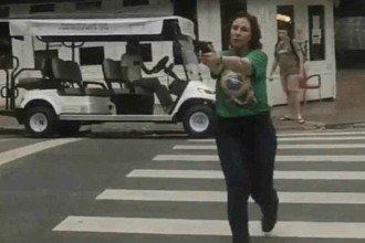 Homem perseguido por Zambelli armada abre vaquinha para custos de processo contra ela