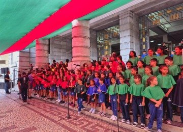 BH comemora 128 anos com cantata de natal em frente à Prefeitura  -  (crédito: Jair Amaral/EM/D.A Press )
