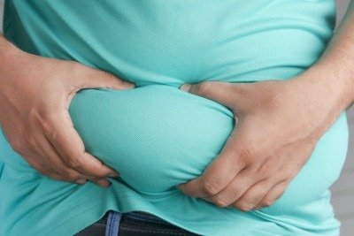 Ganho de peso  -  (crédito: Foto de Towfiqu barbhuiya: https://www.pexels.com/pt-br/foto/pessoa-maos-segurando-holding-9927899/)