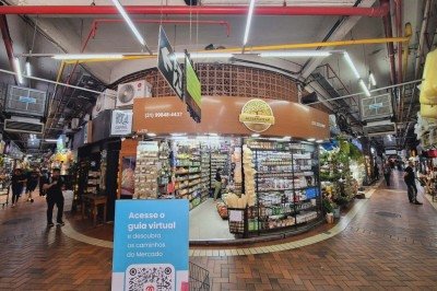 O local, um dos pontos turísticos mais queridos da capital, concentra histórias e tradições em cada uma de suas bancas e restaurantes -  (crédito: Jair Amaral/EM/D.A Press. Brasil. Belo Horizonte - MG)