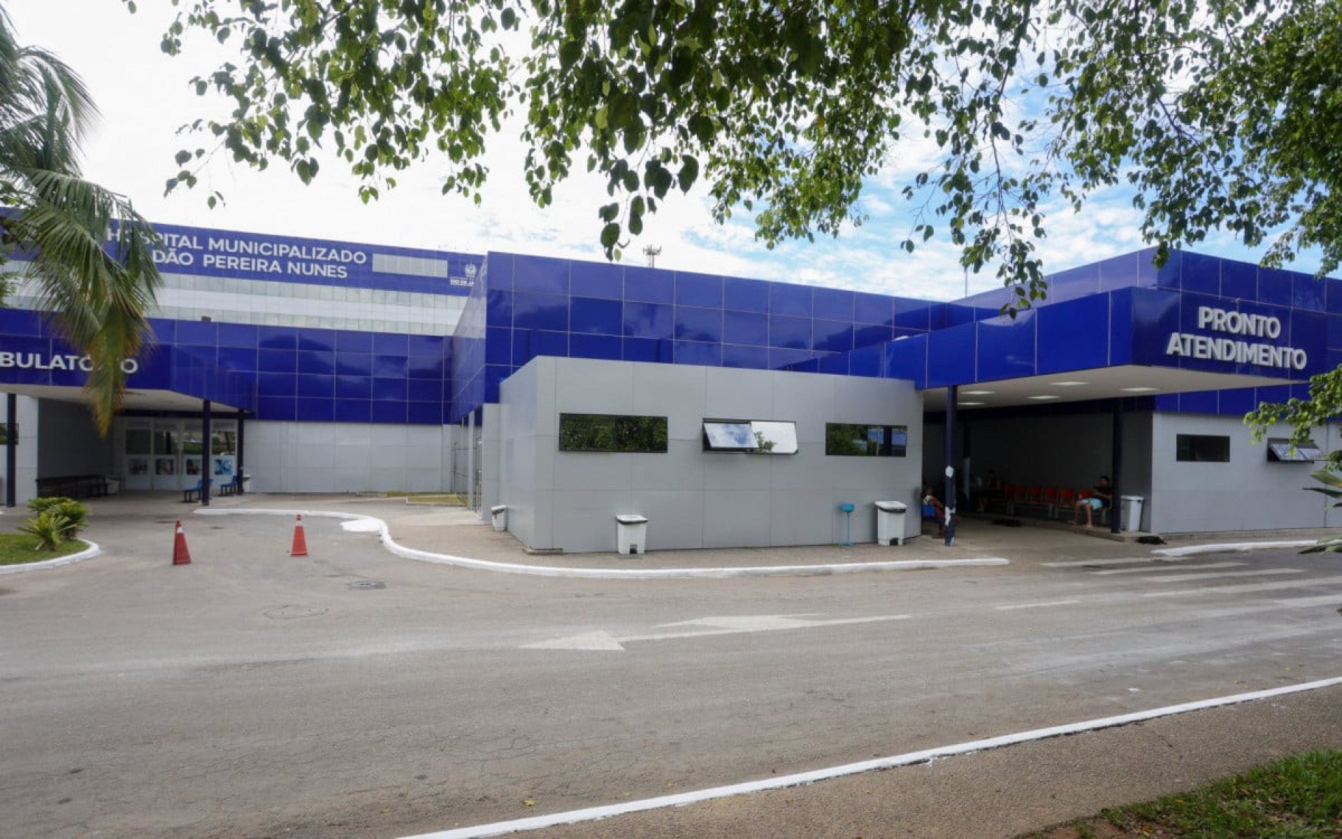 Bebê de 1 ano e 7 meses baleada na cabeça recebe alta - DINO