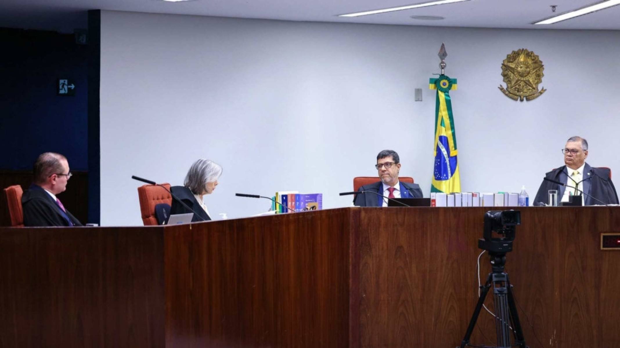 STF confirma ordem de Moraes para Câmara cassar Zambelli como parte da pena