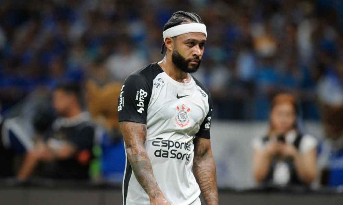 Holandês Memphis Depay é o principal jogador do time do Corinthians -  (crédito: Alexandre Guzanhe/EM/D.A. Press)