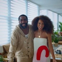 Design e afeto: Taís Araújo e Lázaro Ramos mostram o apartamento onde vivem - Reprodução Youtube