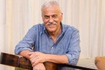 Filho de Caymmi vai rodar capitais cantando Tom Jobim no centenário do ‘Maestro’
