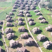 Vila em província na China tem mais de 100 mansões abandonadas - Reproduc?a?o/YouTube