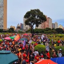 Protesto em BH reúne dezenas de manifestantes contra PL da Dosimetria - Jair Amaral / EM / D.A Press