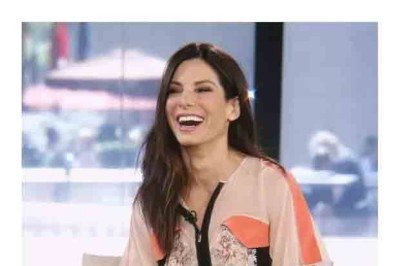 Sandra Bullock mantém há décadas uma forma física admirável graças a uma rotina disciplinada que combina dieta balanceada e exercícios regulares. Desde “Velocidade Máxima”, ela mantém uma silhueta esbelta graças a dieta equilibrada e exercícios constantes.


 -  (crédito: Divulgação)