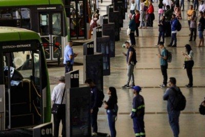 O novo capítulo na disputa entre empresas tradicionais de ônibus e plataformas -  (crédito: Platobr Economia)