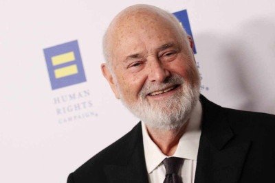 Rob Reiner participa do jantar da Human Rights Campaign em Los Angeles, no Fairmont Century Plaza, em Los Angeles, em 22 de março de 2025; diretor americano e a esposa foram encontrados mortos nesse domingo, 14/12, em Los Angeles -  (crédito: MICHAEL TRAN / AFP)