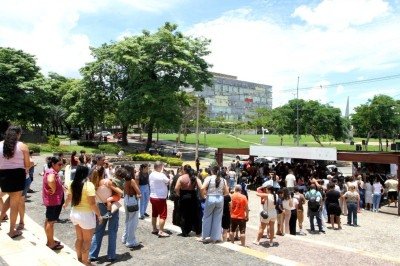 Candidatos fizeram provas no câmpus da UFMG, na Pampulha, e em outros lugares da capital, além de sete cidades mineiras -  (crédito: Jair Amaral/EM/D.A Press)