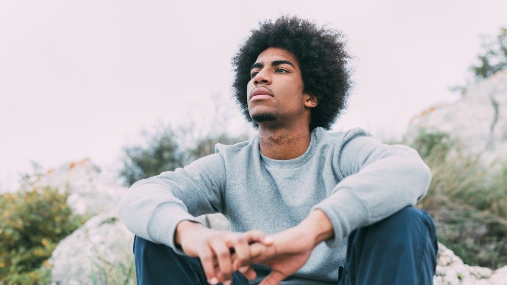 Se poss&iacute;vel, fa&ccedil;a uma pausa; mudar o ambiente f&iacute;sico e mental ajuda a quebrar o ciclo da raiva -  (crédito: FreePik)