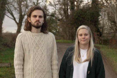 'Não culpamos nosso pai pela morte de nossa mãe; ele estava doente' -  (crédito: BBC)