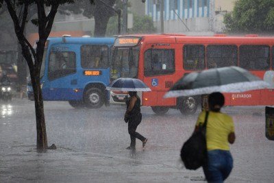 47 cidades mineiras estão sob alerta de acumulado de chuvas
       -  (crédito: Túlio Santos/EM/D.A Press)