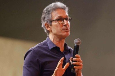 Zema só desiste de candidatura à Presidência se for vice, diz aliado -  (crédito: Platobr Politica)