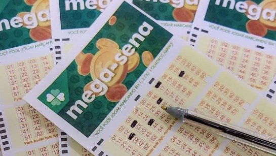 Por que a Mega da Virada virou uma tradição de ano novo no Brasil - EBC