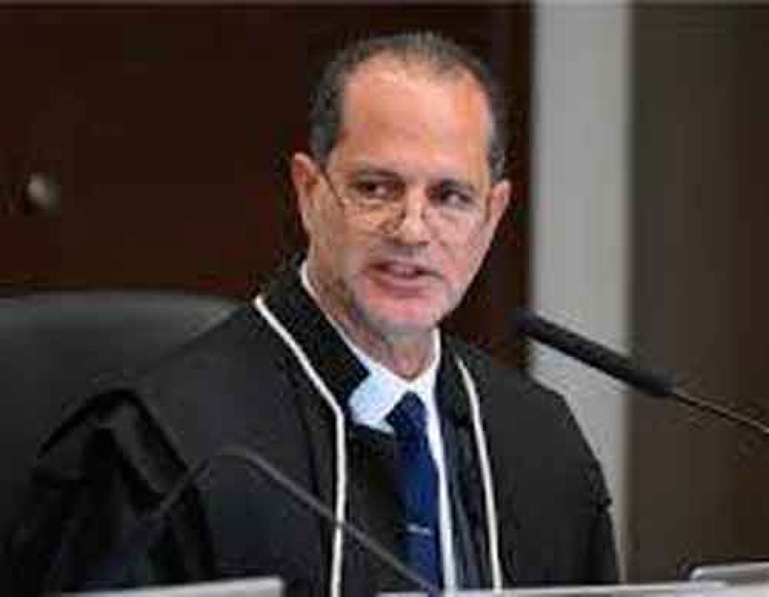 J&uacute;lio C&eacute;sar Lorens, desembargador e presidente do Tribunal Regional Eleitoral (TRE-MG)