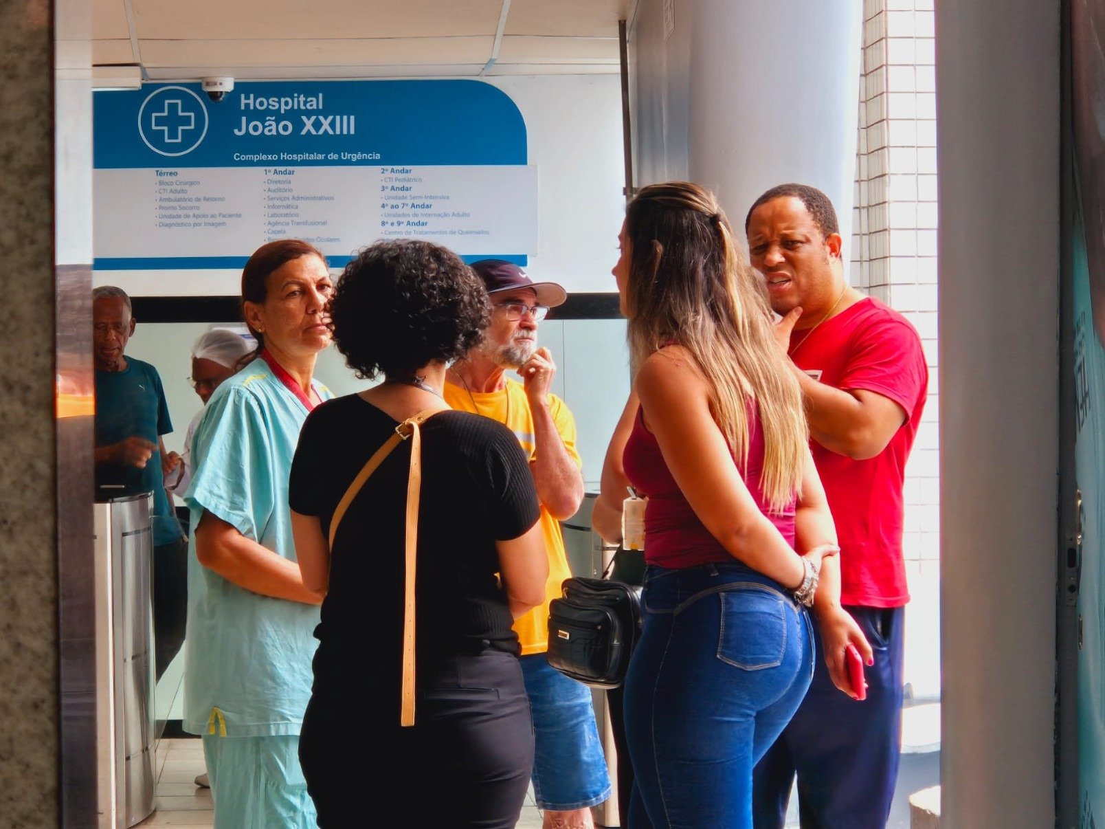Familiares recebem notícias do estado de saúde de Luigi de Jesus, menino de 5 anos soterrado em Sabará (MG)-Jair Amaral/EM/DA Press