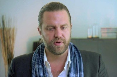 Uma fraude milionária nos bastidores do streaming resultou na condenação do cineasta Carl Erik Rinsch, conhecido pelo filme '47 Ronins'. -  (crédito: Reprodução/YouTube)