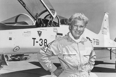 A aviação, historicamente dominada por homens, também conta com um rico passado de mulheres corajosas e determinadas que desafiaram os limites e quebraram barreiras de gênero. Relembre algumas que marcamos a história. -  (crédito: flickr - Smithsonian Institution)
