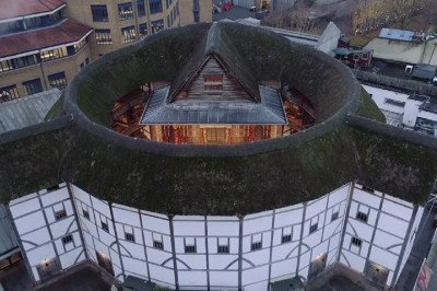 O Globe Theatre, também chamado de 'The Globe', é um teatro icônico de Londres, fortemente ligado à obra de William Shakespeare. -  (crédito: reprodução youtube)