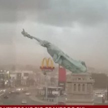 Estátua da Liberdade de Guaíba despenca com temporal e imagem impressiona; veja réplicas pelo mundo - Reprodução de vídeo Instagram