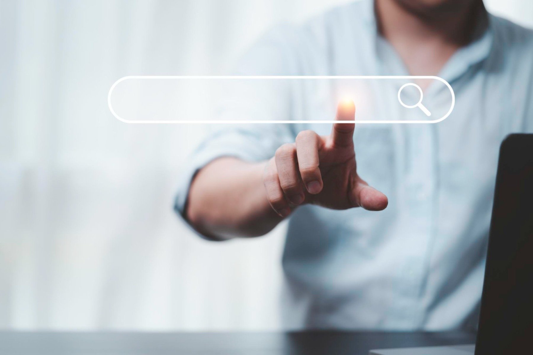 Transparência corporativa: como acesso a dados empresariais impulsiona o Brasil - DINO