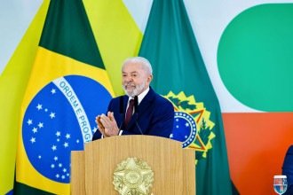 Lula sanciona reajuste do Judiciário em 2026 e veta aumentos salariais para 2027 e 2028