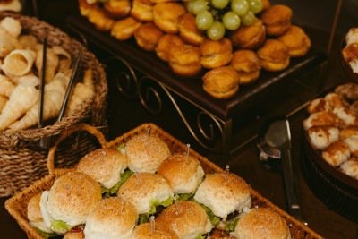 Saber quantas pessoas v&atilde;o na festa &eacute; o elemento chave no c&aacute;lculo de por&ccedil;&otilde;es para o planejamento de eventos -  (crédito: Pexels)