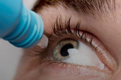 Qualquer ferimento no globo ocular oferece risco à visão. Qualquer coisa colocada nos olhos depende de orientação médica. Os piercings são moda em diversas partes do corpo, mas uma mulher americana surpreendeu ao expor seu acessório.  -  (crédito: Freepik)