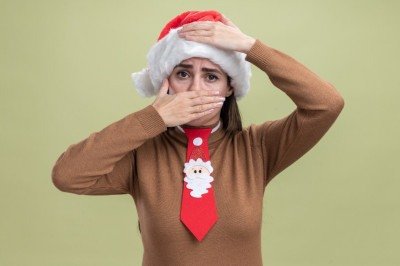 Nessa época, muitas pessoas se sentem pressionadas a demonstrar felicidade ou sucesso -  (crédito: stockking/FreePik)