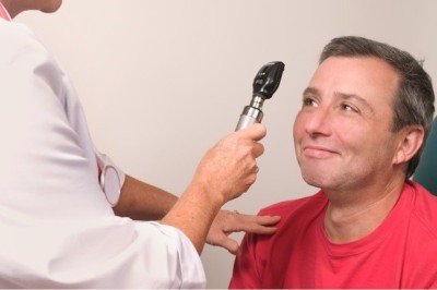 Mesmo com essa procura maior, a indicação cirúrgica deve estar apoiada em consultas regulares ao longo do ano -  (crédito: CDC/Unsplash)