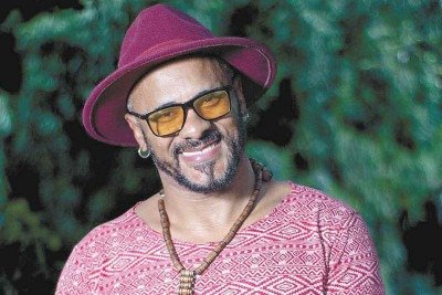 Marcos Catarina participa do evento cantando sucessos do irmão Vander Lee -  (crédito: Yohana/Divulgação)