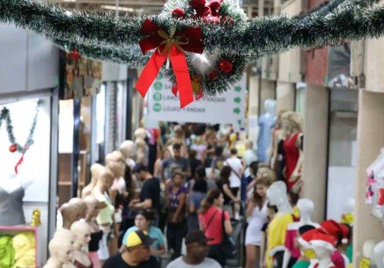 Quais são os direitos de quem trabalha no Natal e no Ano-Novo? Veja o que diz a lei e quais os valores