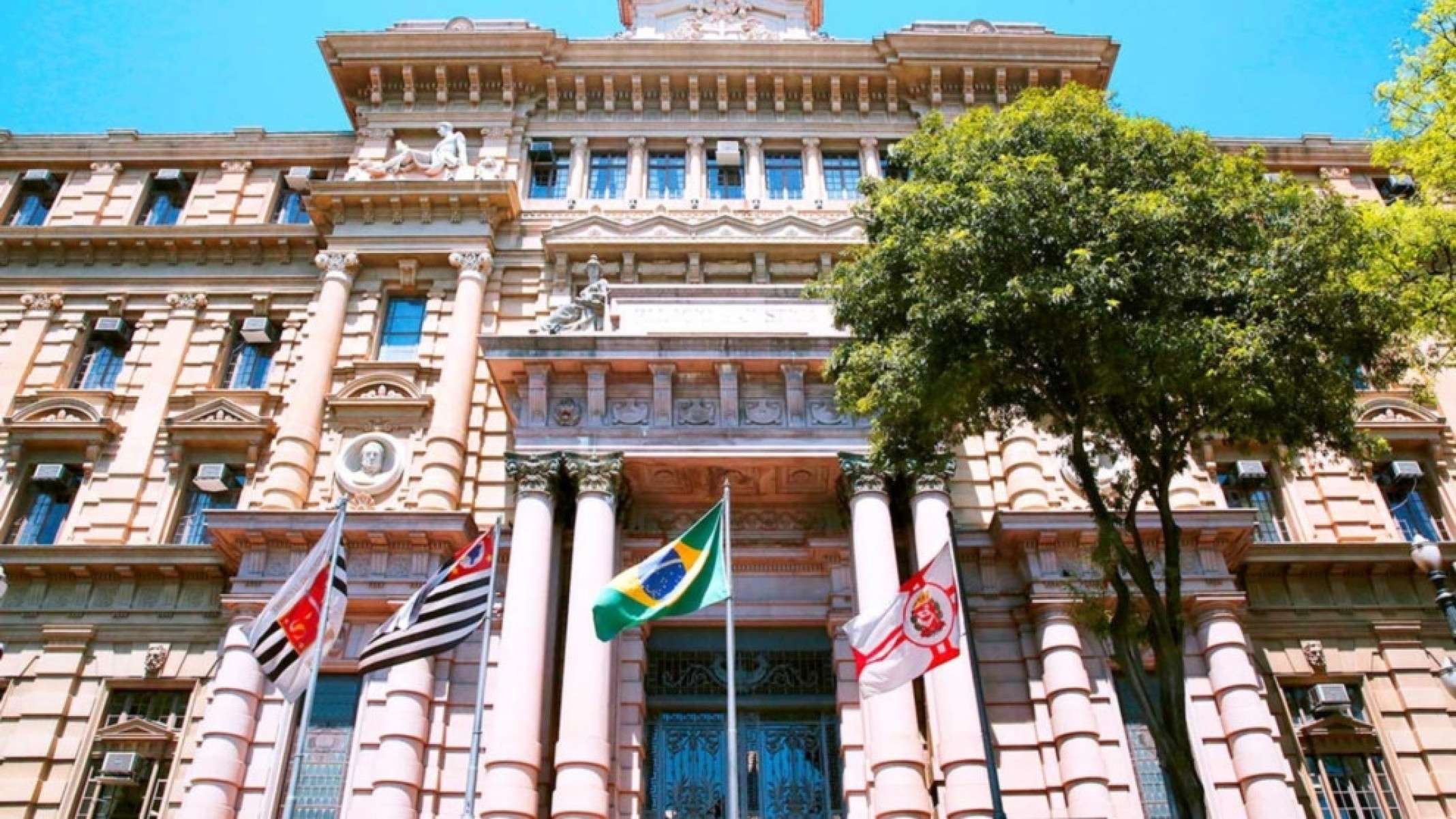 Juiz de SP dá decisão favorável a advogados que defendem sua esposa