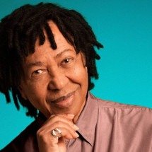 Djavan celebra 50 anos de carreira com turnê que passa por BH em 2026 - Priscila Prade 