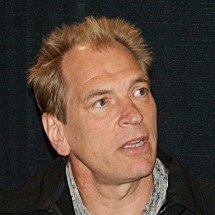 Astro de Hollywood, Julian Sands morreu em escalada após ver corpos de outros alpinistas
