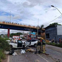 Vídeo flagra acidente envolvendo três carros na Via Expressa com morte - Corpo de Bombeiros/Reprodução