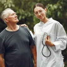 Doença venosa: procedimentos menos invasivos para tratar em qualquer idade - Freepik