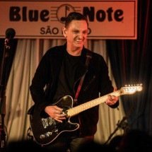 Justiça proíbe Paulo Miklos, ex-Titãs, de se aproximar da ex-mulher - Divulgação