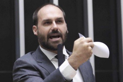 Nas redes, maioria apoiou decisão da Câmara de cassar Eduardo Bolsonaro -  (crédito: Platobr Politica)