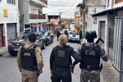 A Pedreira Prado Lopes é um dos pontos onde a Operação Escudo acontece na manhã desta sexta-feira -  (crédito: PCMG)