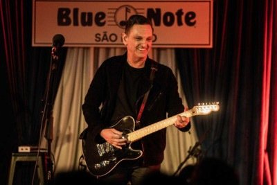 Paulo Miklos deve manter distância mínima de 300 metros da ex-mulher e dos familiares dela, não pode ter qualquer tipo de contato, direto ou indireto, e impede que o artista frequente os mesmos locais que a ex-companheira -  (crédito: Divulgação)