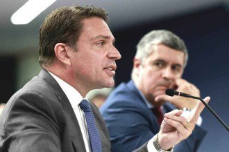 Irmão de Ramagem segue na PF, em cargo ligado a extradições