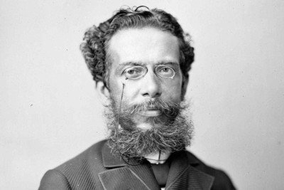 Uma coleção de livros com os contos iniciais de Machado de Assis -  (crédito: Platobr Cultura)
