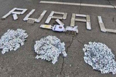 PM do DF expõe drogas encontradas em malas de viagem -  (crédito: PMDF/Divulgação)