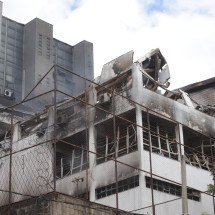 Veja como ficou o prédio atingido por incêndio em BH - Alexandre Guzanshe/EM/D.A.Press