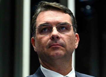 Quem do SBT desconvidou Flávio Bolsonaro de evento que lançou canal -  (crédito: Platobr Politica)