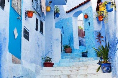 A cidade de Chefchaouen, situada nas montanhas do Rif, no norte do Marrocos, consolidou-se nos últimos anos como um dos destinos mais originais do turismo internacional. 
 -  (crédito:  Imagem de motamid2006 por Pixabay)